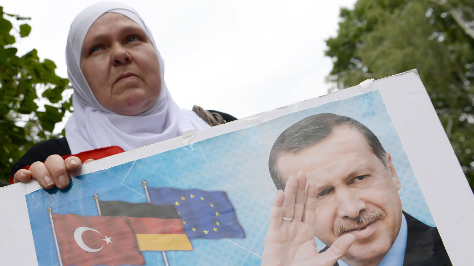 ČELIK: Kurc i Gabrijel su rasisti 1