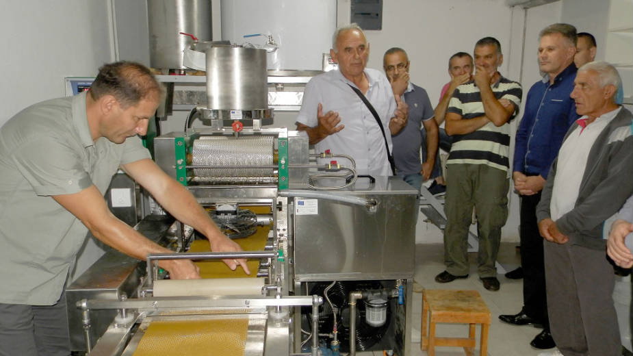 Oprema za proizvodnju meda 1 Oprema za proizvodnju meda 1