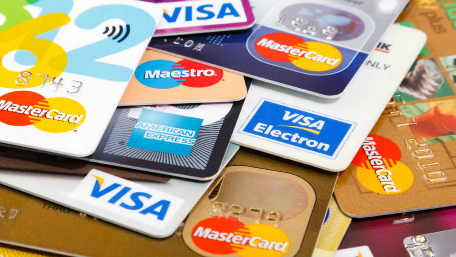 Građani Srbije sve više koriste kartice 1