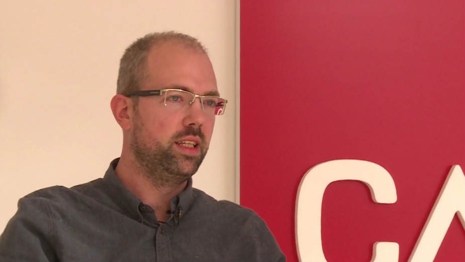 Ne može se Ustav koristiti za jačanje rejtinga SNS 1