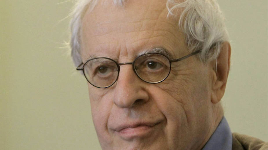 Čarls Simić: Odbrana individualnosti 1