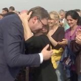 Za Vučićem u Jazaki došlo 20 autobusa sa pristalicama SNS 6