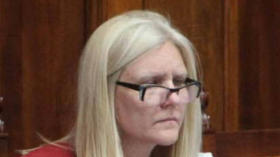 Ko je sekretarka koju je izbacila Gojkovićeva? 1