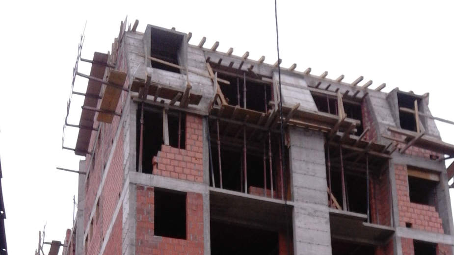 Traka "zatvoreno gradilište" završila u blatu 1 Traka "zatvoreno gradilište" završila u blatu 1