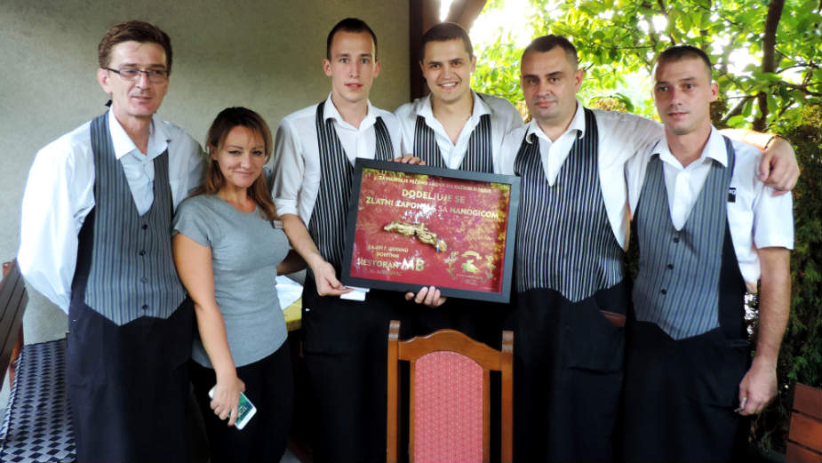 "Zlatni zaponjak sa nanogicom" restoranu MB Mladenovac 1