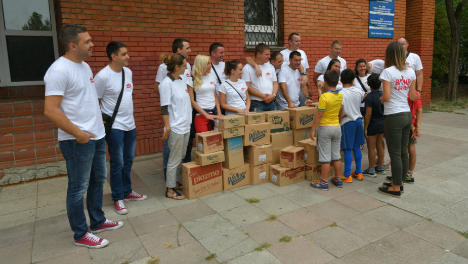 Bambi darovao deci 500 kg proizvoda 1 Bambi darovao deci 500 kg proizvoda 1