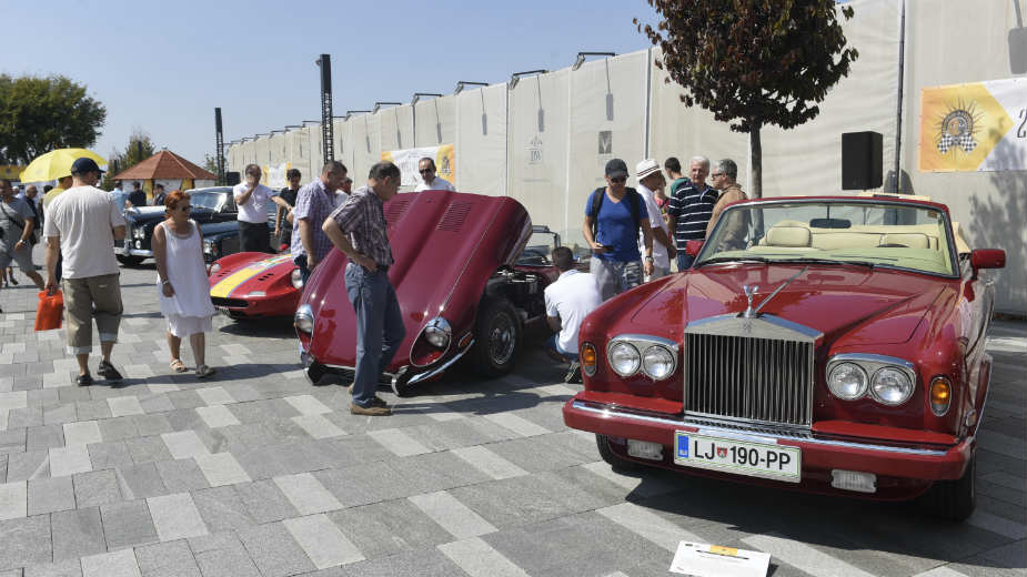 Spektakularni oldtajmeri na "24 sata elegancije" 3 Spektakularni oldtajmeri na "24 sata elegancije" 3