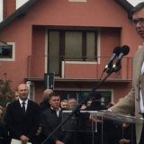 Vučić obećao "veće nego ikad" plate i penzije 12