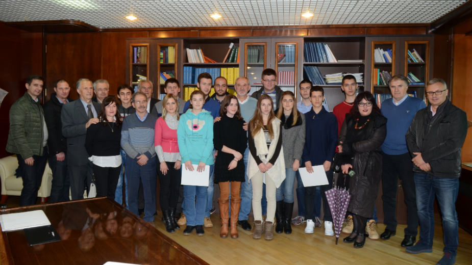 Konkurs za učeničke stipendije otvoren još četiri dana 1