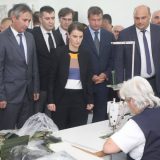 Brnabić otvorila dva nova proizvodna pogona u Vranju 8