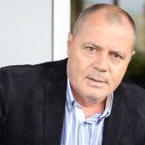 „Volite Otadžbinu kao što Albanci vole Ameriku“ 15