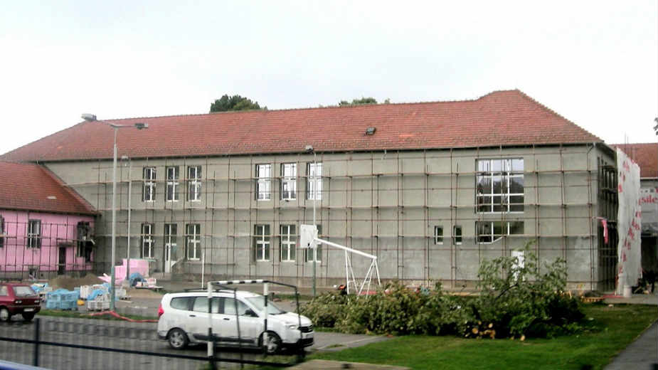 Za obnovu škole 82 miliona 1