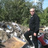 Dragan zbog divlje deponije ne može u svoj voćnjak 10