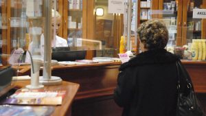 Kolagen je poslednjih godina sve popularniji. Napici i suplementi sa kolagenom neretko se reklamiraju po društvenim mrežama i televizijama, gde se ističu njegovi "čudesni" efekti na kožu, kosu i zglobove, a građanima sugeriše da ga kupe jer će ih podmladiti i učiniti pokretnijima.