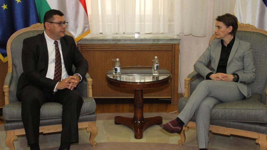 Premijerka se sastala sa mađarskim ambasadorom 1