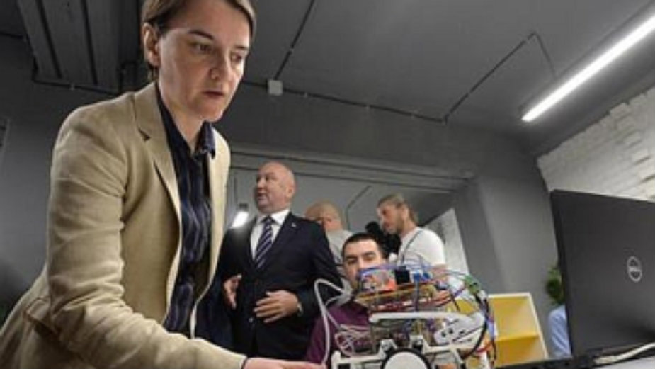 Brnabić: Iskoristiti veliko znanje i potencijal mladih 1