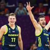 Slovenija prvi finalista Eurobasketa 11