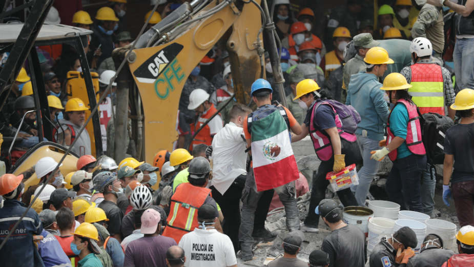 Trodnevna žalost u Meksiku nakon zemljotresa 1