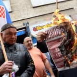 Prete Plenkoviću, zapaljen srpski list 9