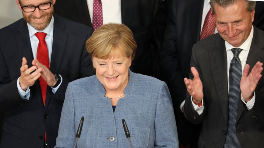 Angela Merkel sačuvala poziciju, uspeh desnice 1