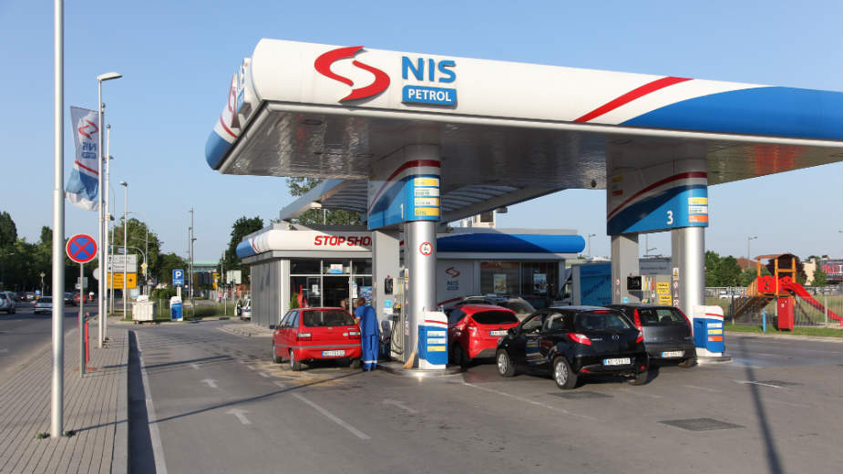 Narodna stranka: Mali da smanji akcizu na gorivo 1