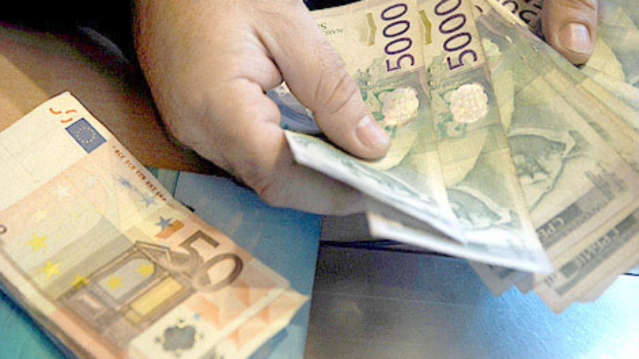 Zašto realni umesto fleksibilnog kursa dinara (2) 1 Zašto realni umesto fleksibilnog kursa dinara (2) 1