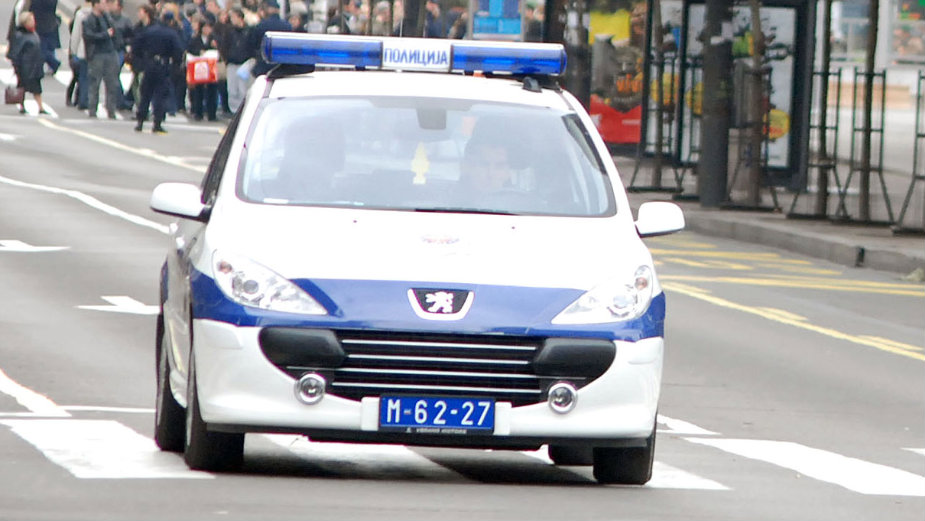 Ranjen policajac u Novom Pazaru 1 Ranjen policajac u Novom Pazaru 1