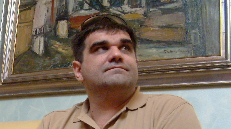 Saša Mirković zbog srčanih problema prebačen u bolnicu 1 Saša Mirković zbog srčanih problema prebačen u bolnicu 1