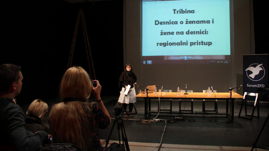 Žene na desnici lojalna radna snaga 1 Žene na desnici lojalna radna snaga 1