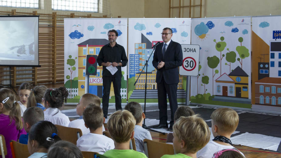 Bezbednost dece u saobraćaju 1