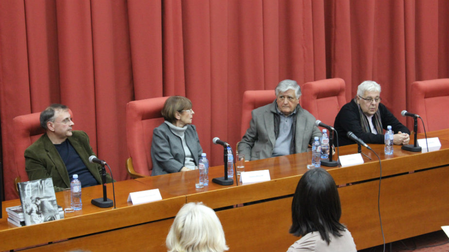 Monografija Dejana Mijača 1