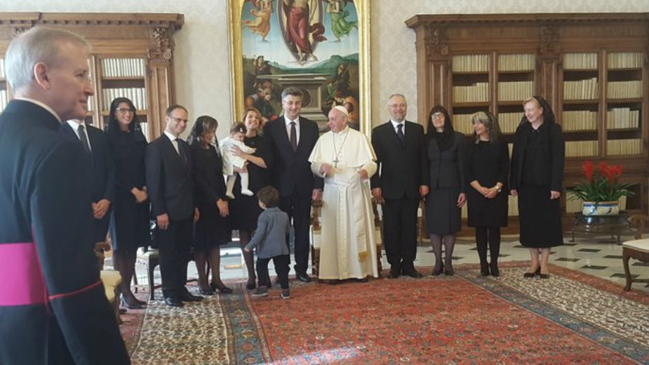 Plenković se sastao sa papom Franjom 1
