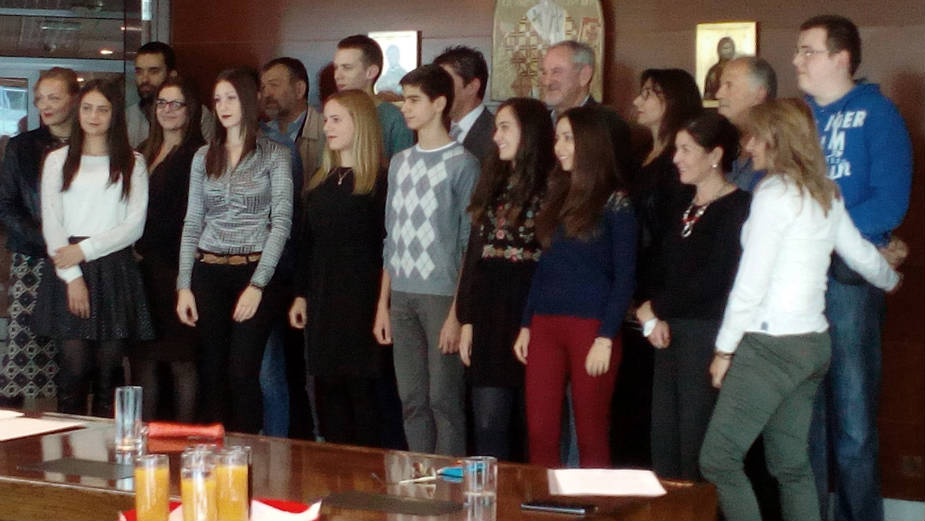 Pomoć srednjoškolcima i akademcima širom Srbije 1 Pomoć srednjoškolcima i akademcima širom Srbije 1