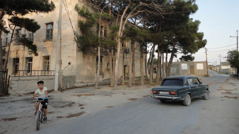 Baku (1): Bleda svetlost predgrađa 1