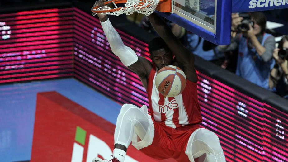 Zvezda na Megu, Partizan u Baru 1