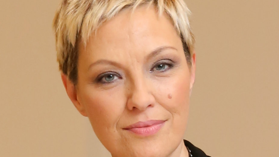 Odlazak dragocene devojke 1