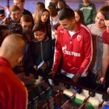 Fudbaleri Crvene zvezde na GAZPROM benzinskoj stanici u Nišu 9