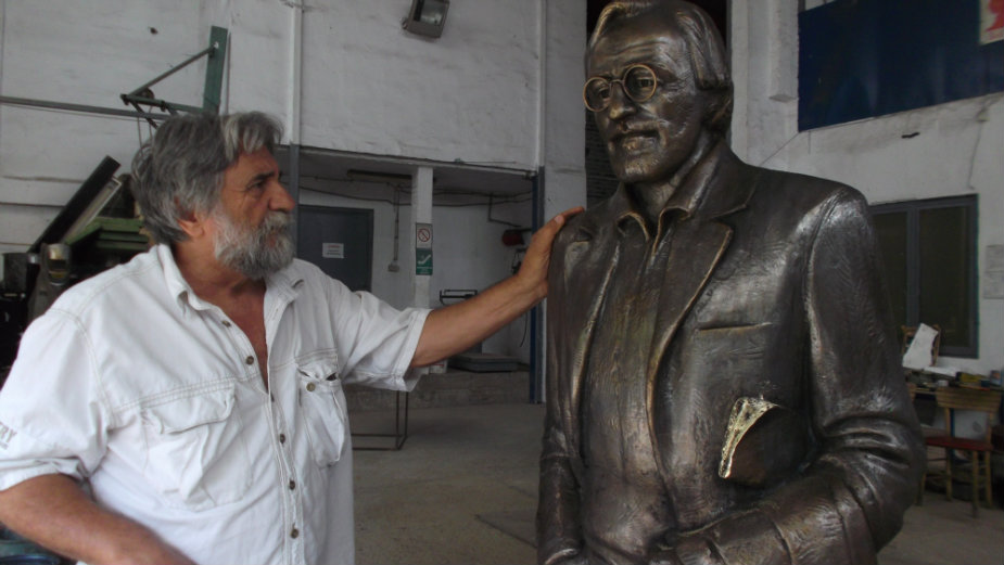 Statua Dragana Nikolića u vrnjačkom parku 1