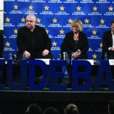 Dijalogom do alibija 15