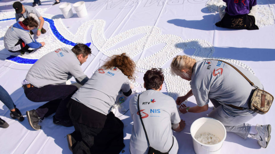 Sastavljen mozaik „Čepom do osmeha” za Ginisov rekord 1