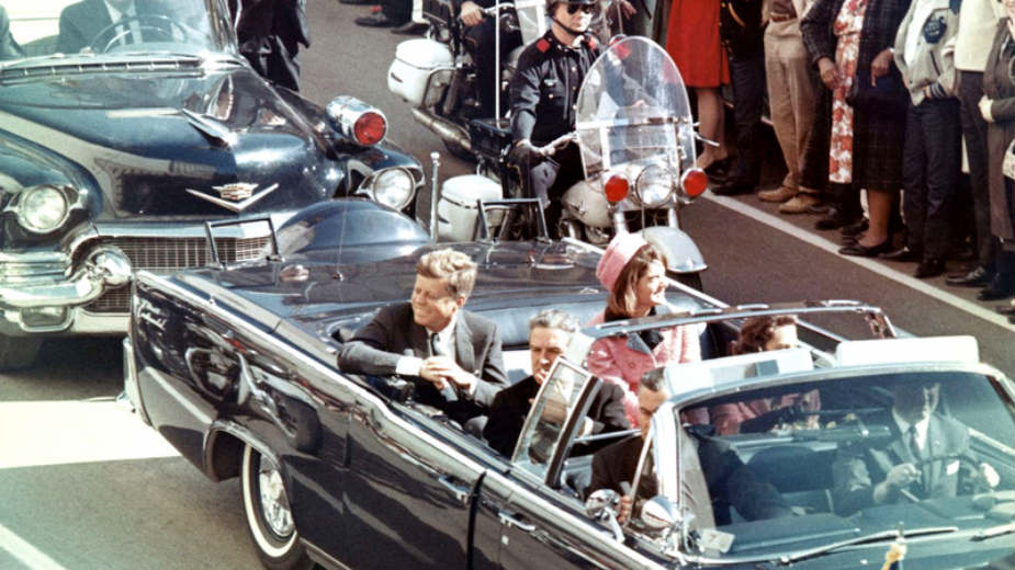 Odloženo objavljivanje preostalih dokumenata o ubistvu Džona Kenedija 1