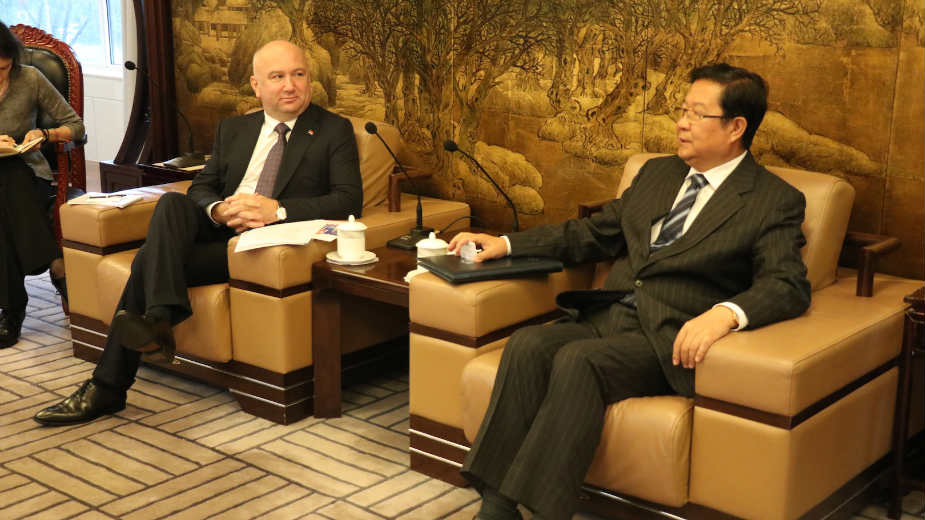 Popović sa zvaničnicima Kine 1 Popović sa zvaničnicima Kine 1