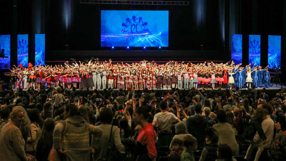 Zatvoren "Međunarodni dečji festival Radost Evrope" 1 Zatvoren "Međunarodni dečji festival Radost Evrope" 1
