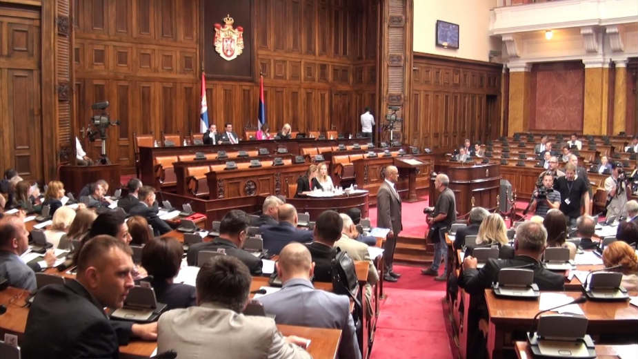 Gojković udaljila poslanicu Dveri iz parlamenta 1