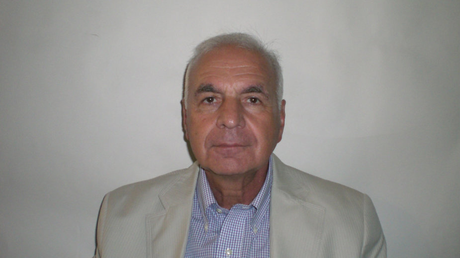 Kako je moguća autokratska vlast u uslovima političkog pluralizma? 1