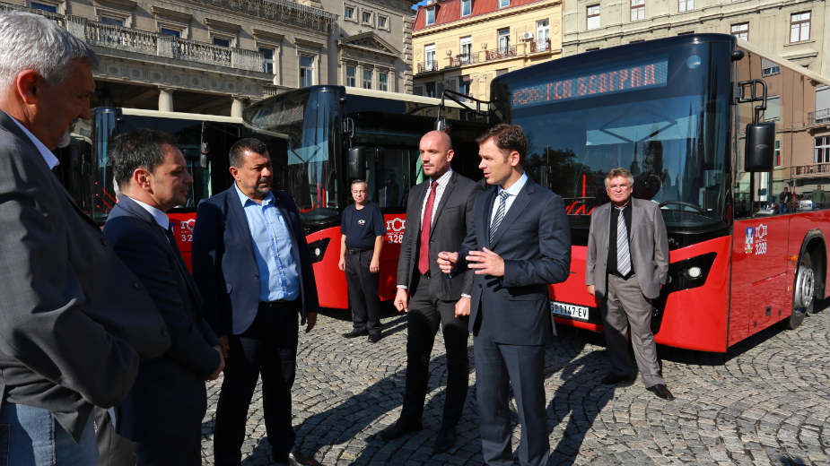 Na ulicama Beograda deset novih autobusa 1