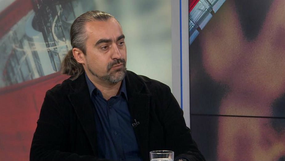 Keveždi: Država i crkva u simfoniji 1