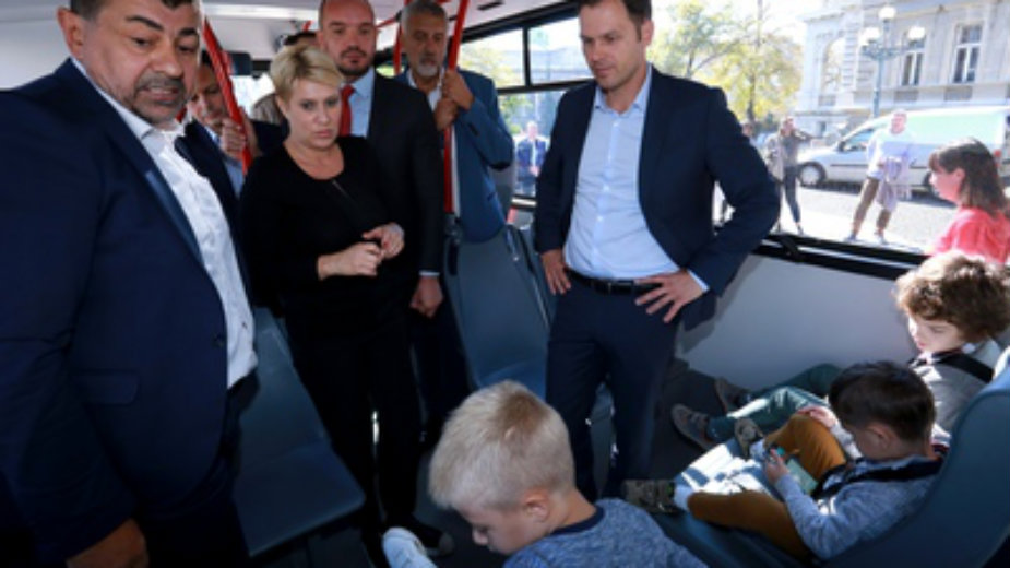 Bezbedna dečja sedišta u vozilima GSP-a 1