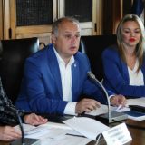 Vesić: Počinje druga faza projekta u zbrinjavanju romskih porodica 13