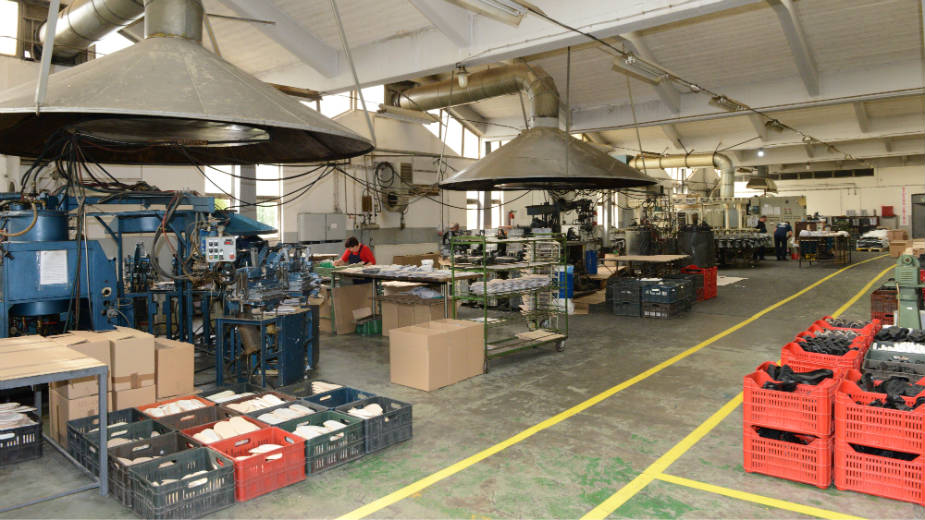 Ruku spasa pružila italijanska kompanija Kenda farben 1